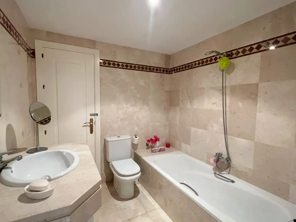 Apartament amb terrassa en venda a La Quinta, imagen 9