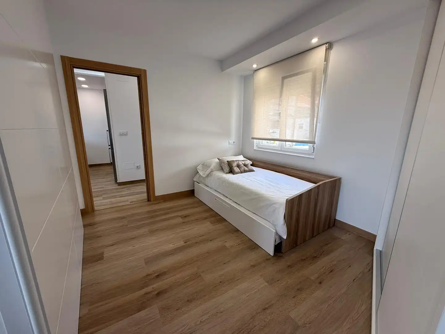 Bedroom of Flat for rent in Camariñas  with Heating, Parquet flooring and Furnished