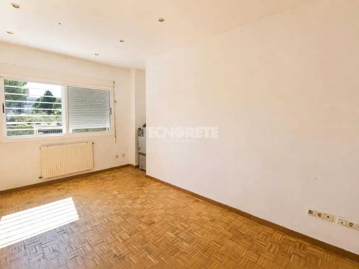 Appartamento con piscina in vendita a Avenida Río Estenilla, imagen 3