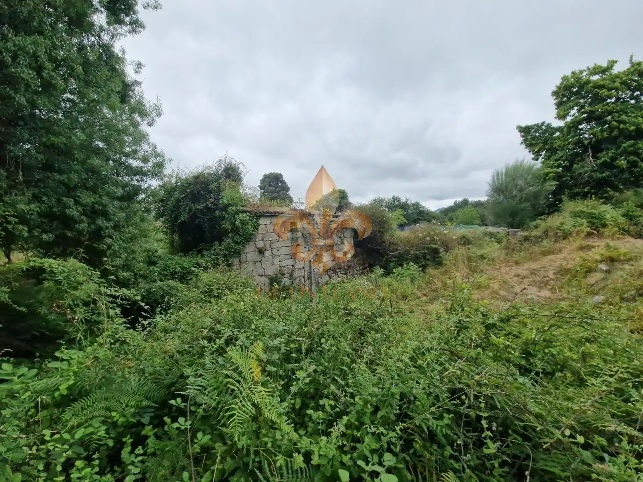 Country house zum Verkauf in Gondomar mit Privatgarten