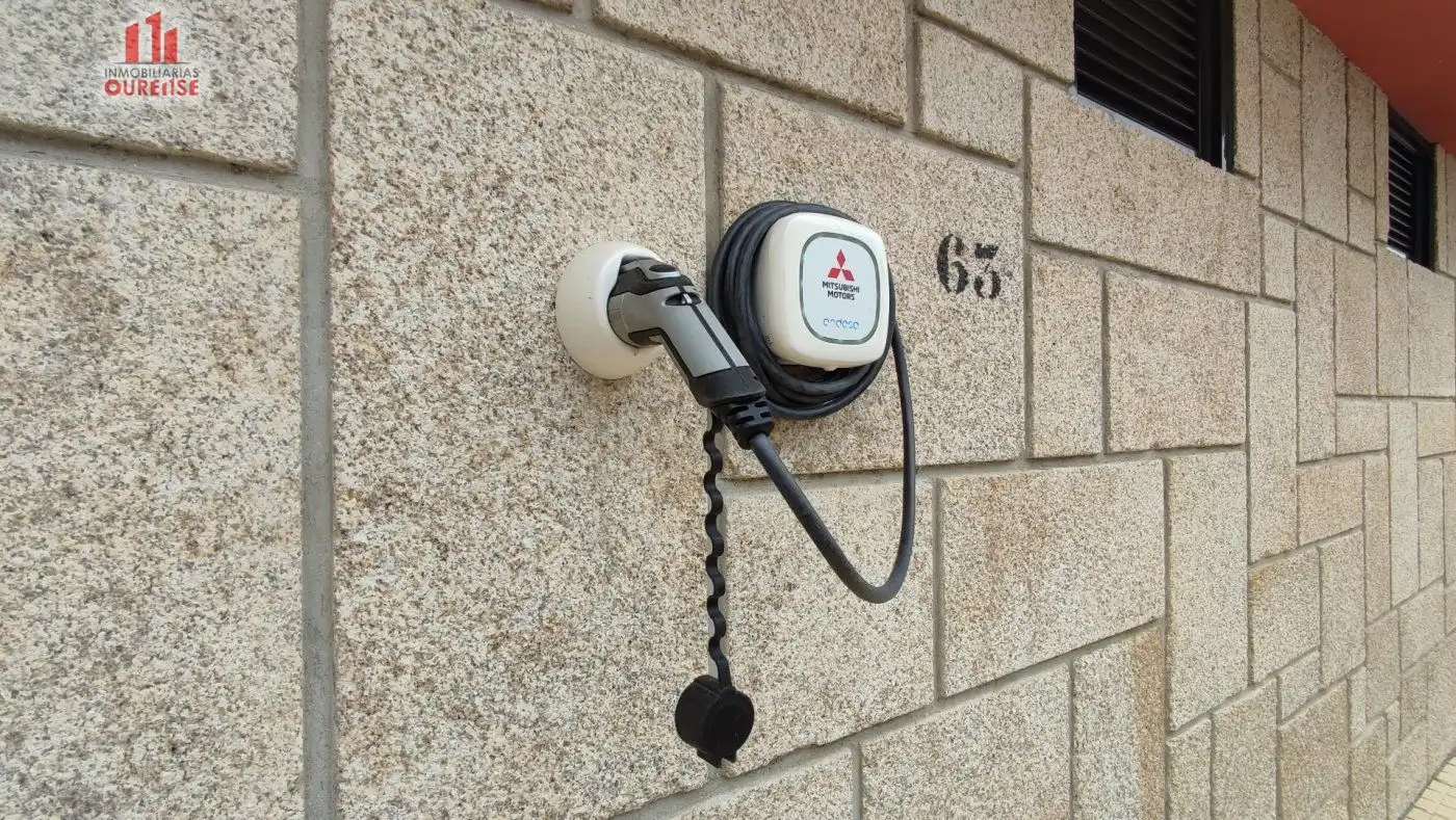 Vista exterior de Edificio en venta en Nogueira de Ramuín