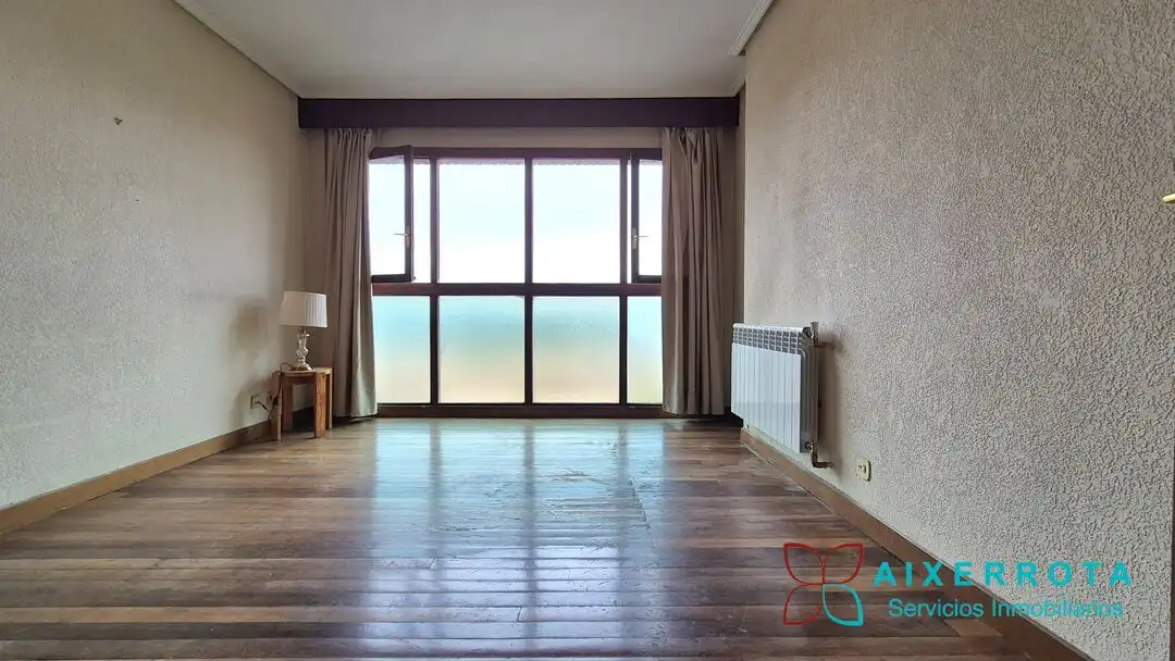 Sala de estar de Apartamento en venta en Getxo  con Calefacción, Terraza y Balcón