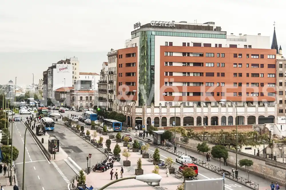 Außenansicht von Wohnung zur Miete in Madrid mit Klimaanlage, Heizung und Möbliert