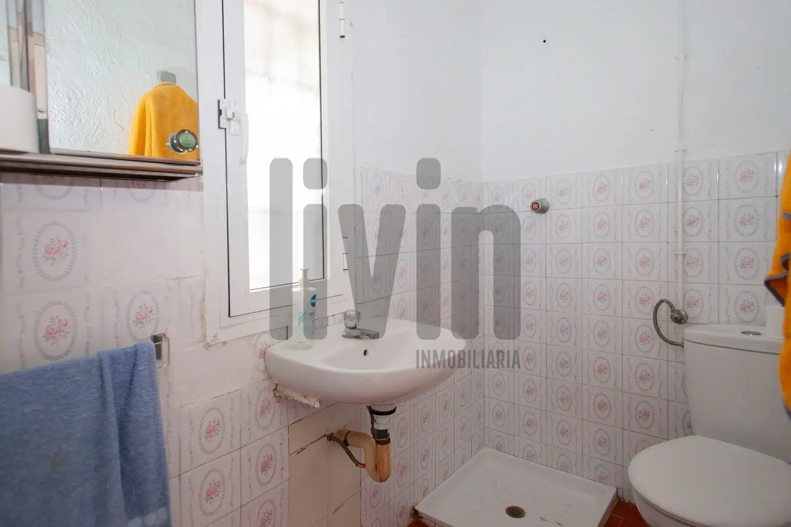 Bany de Casa o xalet en venda en Jaén amb Aire condicionat, Calefacció i Jardí privat