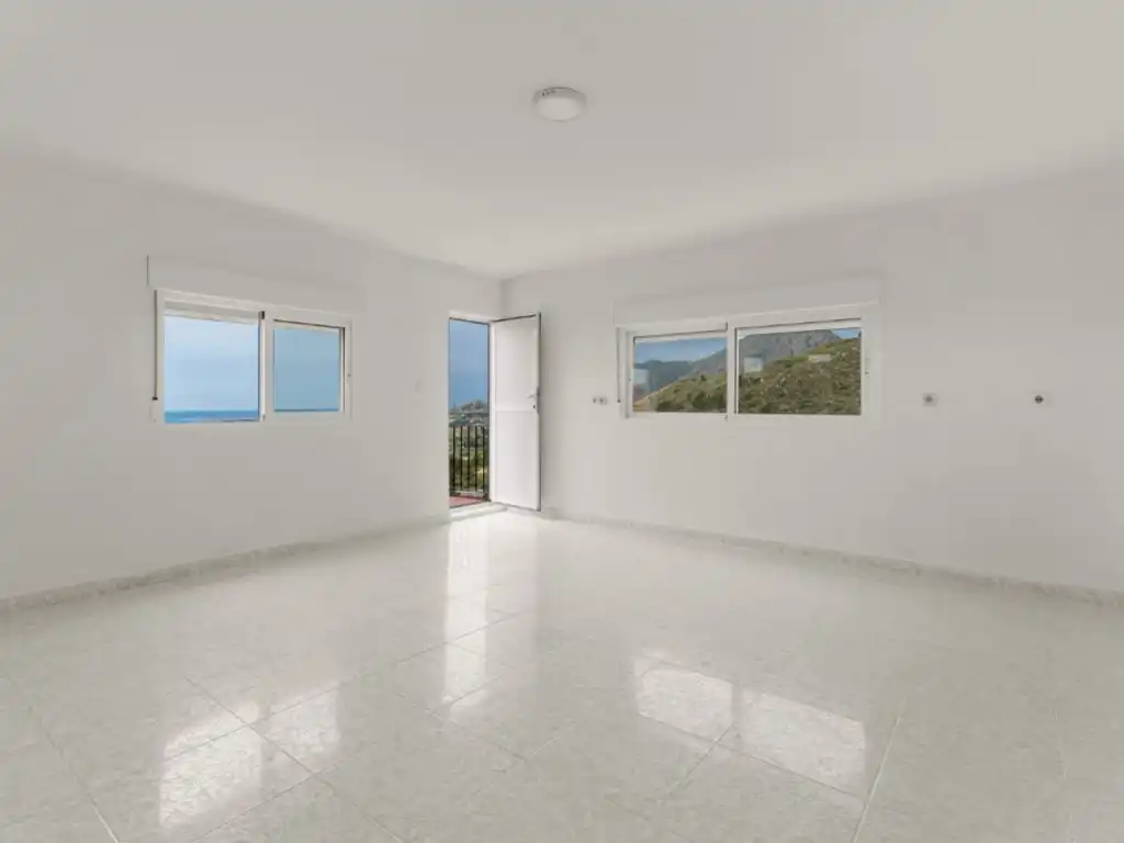 Dormitori de Casa o xalet en venda en Aigües amb Terrassa, Piscina i Forn