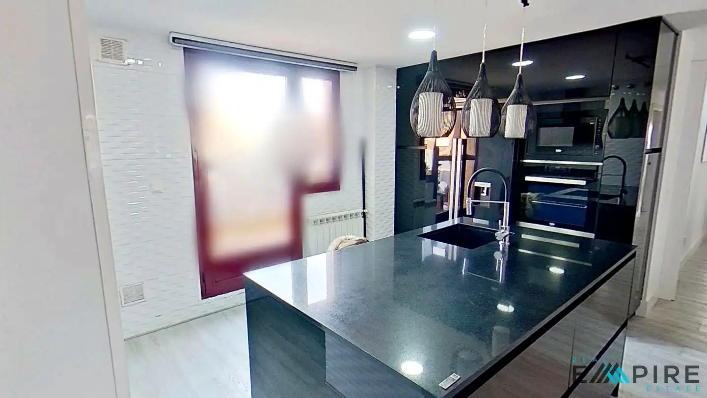Cocina de Ático en venta en Illescas con Aire acondicionado, Calefacción y Jardín privado