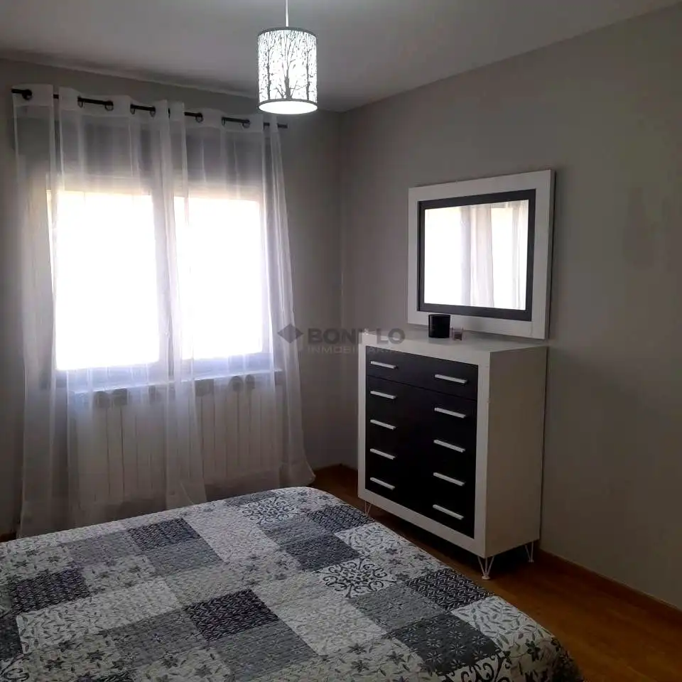 Bedroom of Flat for rent in La Puebla de Valverde  with Heating, Parquet flooring and Furnished