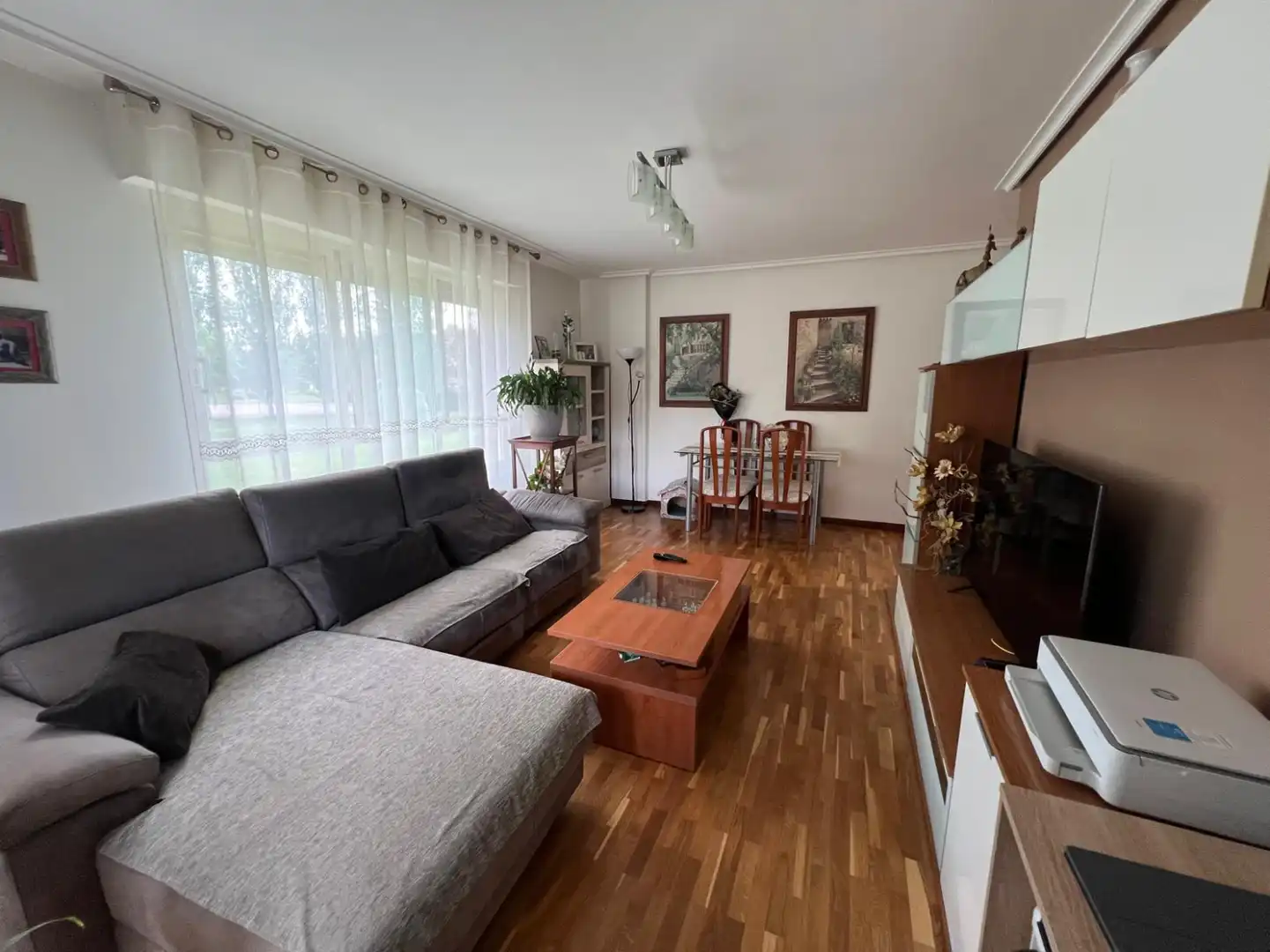 Sala de estar de Piso en venta en  Logroño con Calefacción, Terraza y Trastero