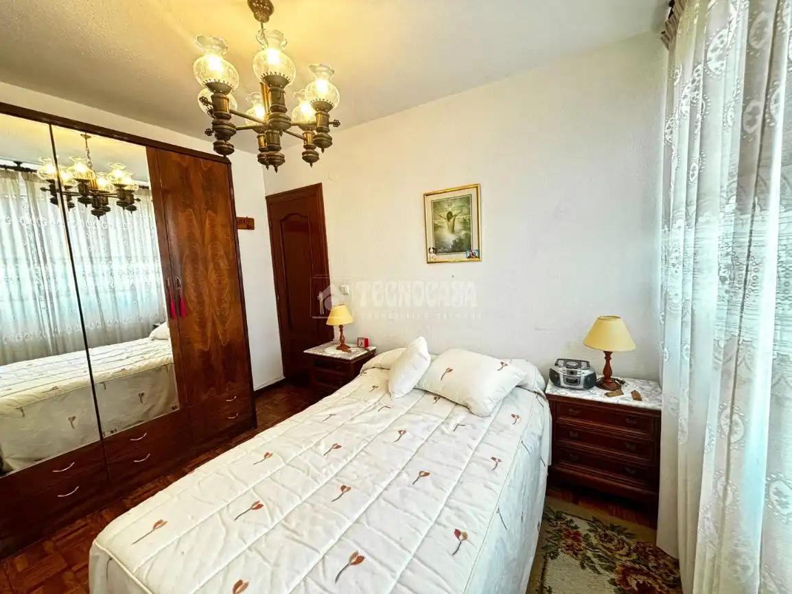 Habitación de Piso en venta en Camargo con Balcón