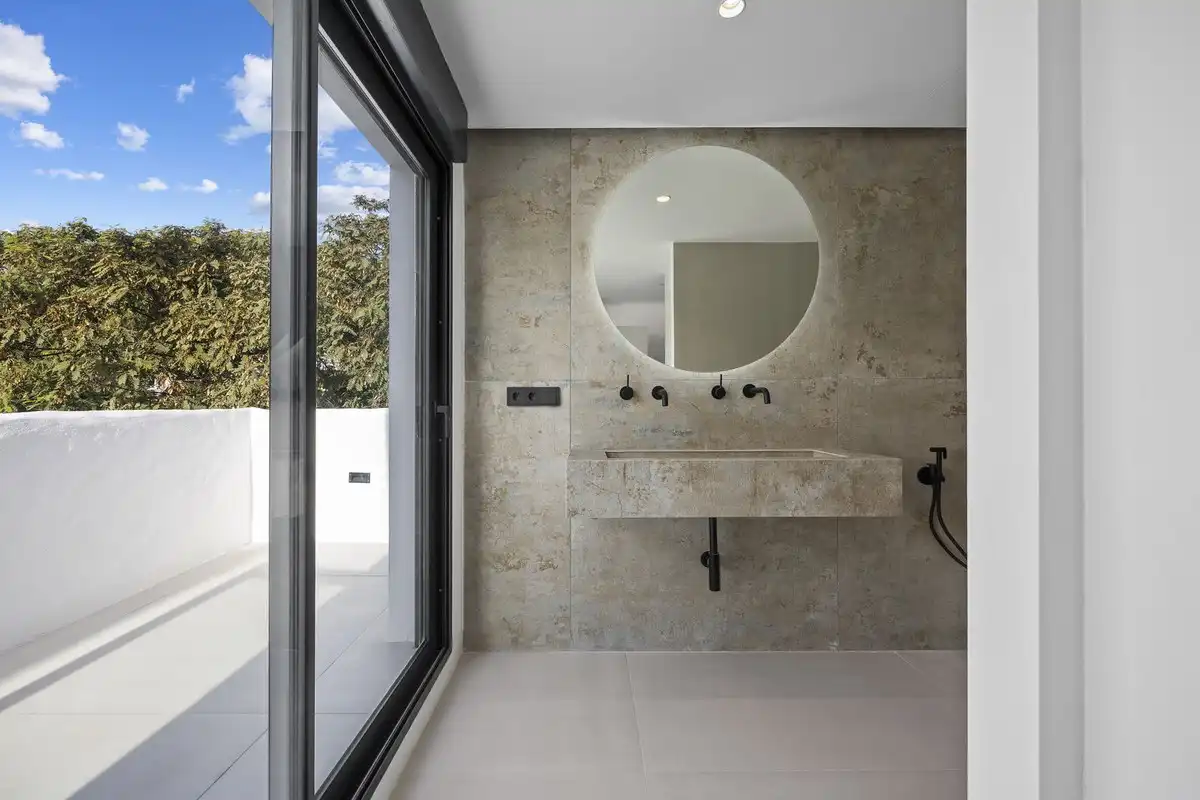 Bathroom of Attic for sale in Estepona  with Private garden, Terrace and Swimming Pool