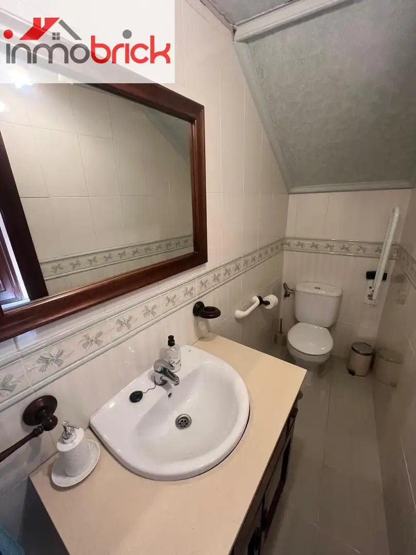 Baño de Casa o chalet en venta en Lucena con Calefacción, Terraza y Piscina