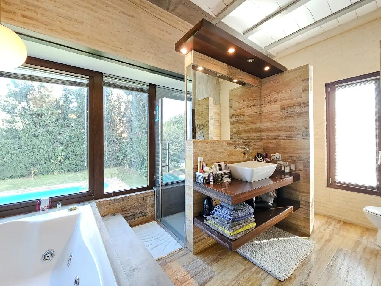 Baño de Casa o chalet en venta en Montequinto con Aire acondicionado, Jardín privado y Terraza