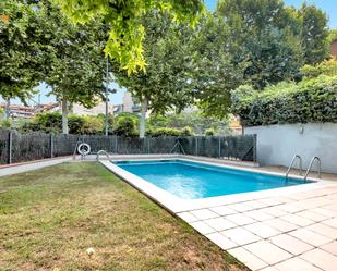 Piscina de Pis en venda en Sant Cugat del Vallès amb Aire condicionat, Calefacció i Parquet