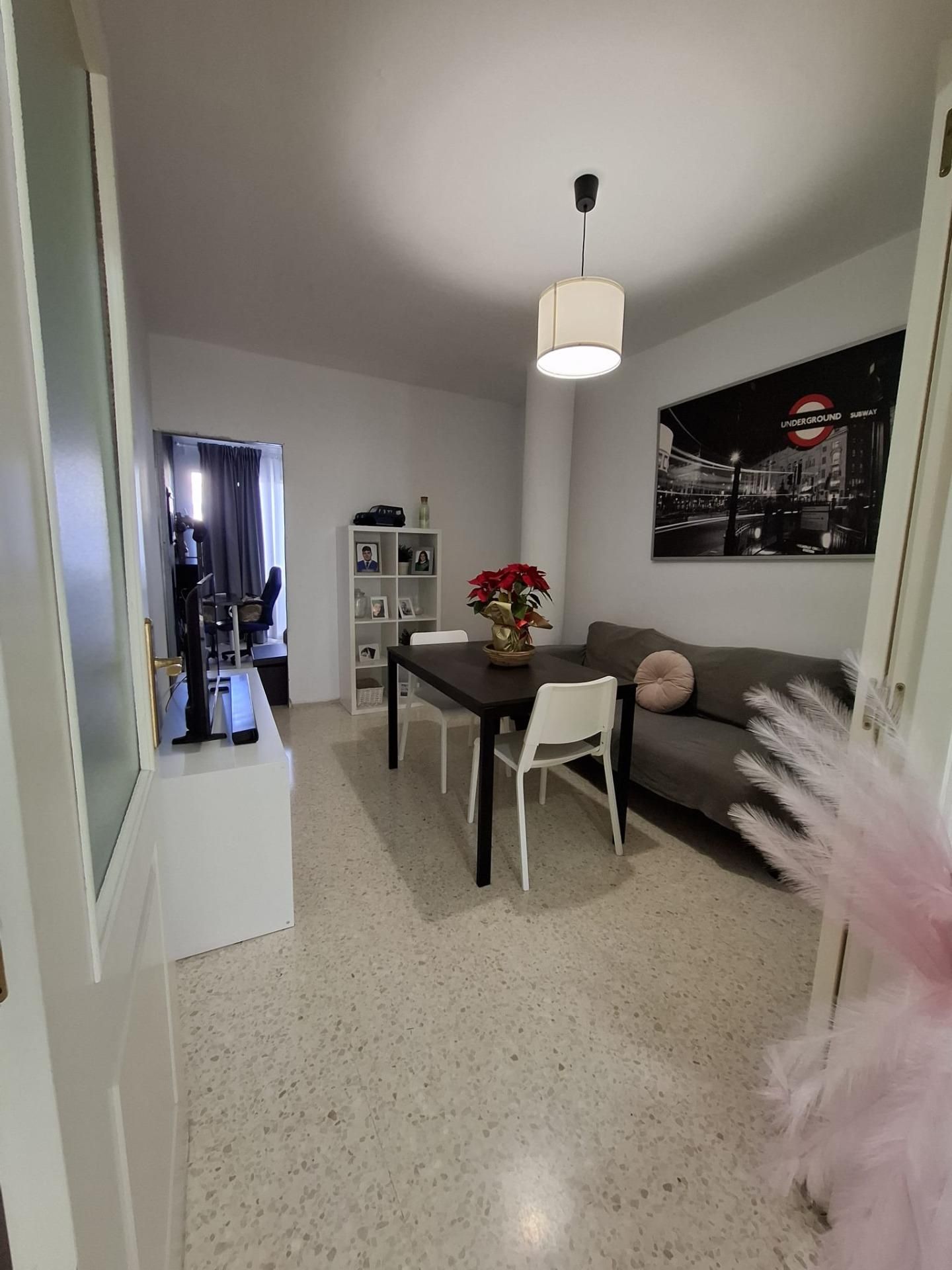 Sala d'estar de Pis en venda en Jerez de la Frontera amb Aire condicionat, Moblat i Piscina comunitària