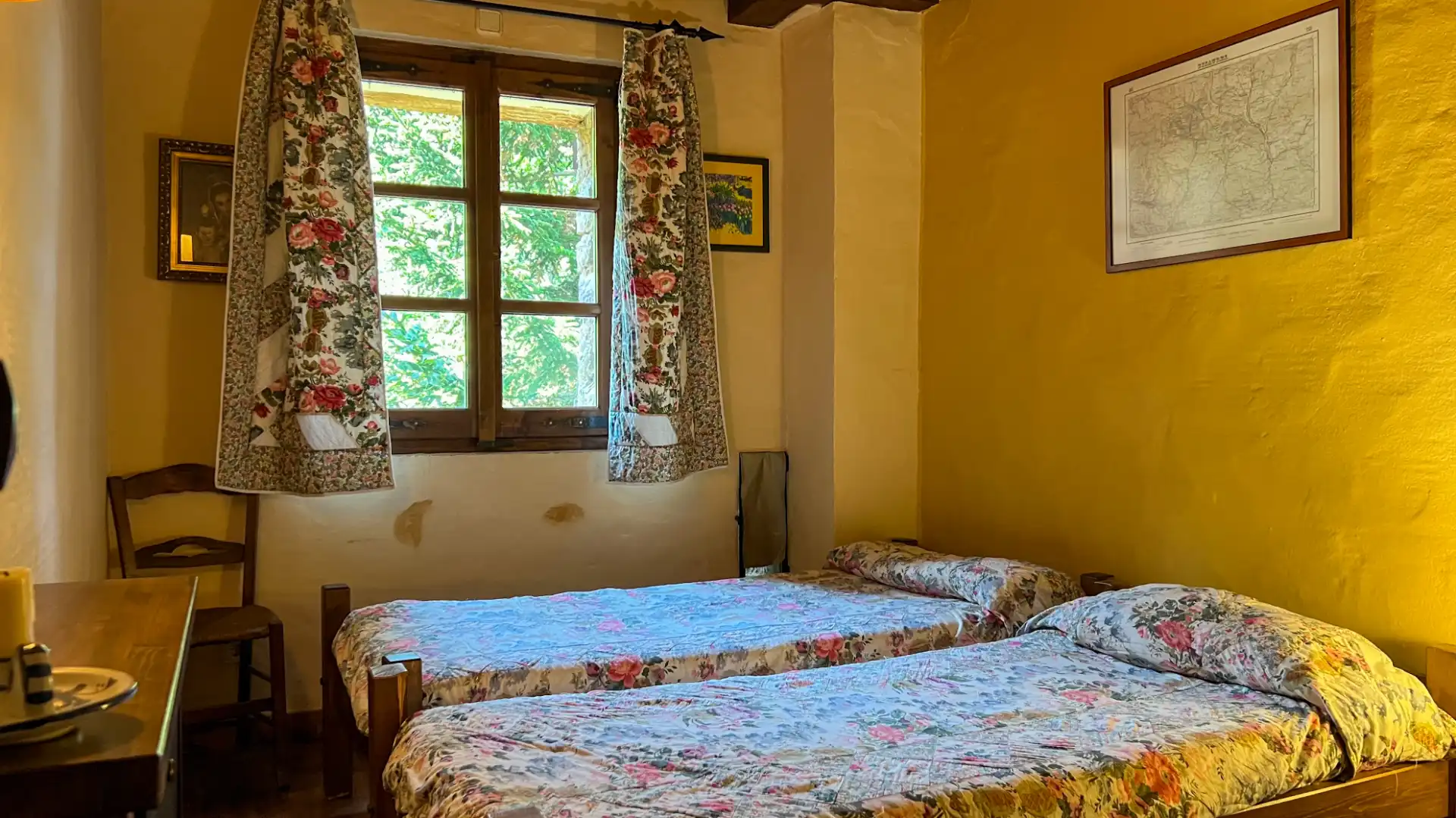 Dormitori de Casa o xalet en venda en Benasque amb Calefacció, Jardí privat i Parquet