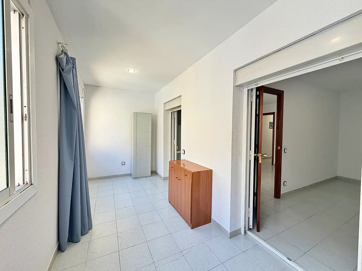 Flat for sale in Barcelona  with Air Conditioner and Balcony