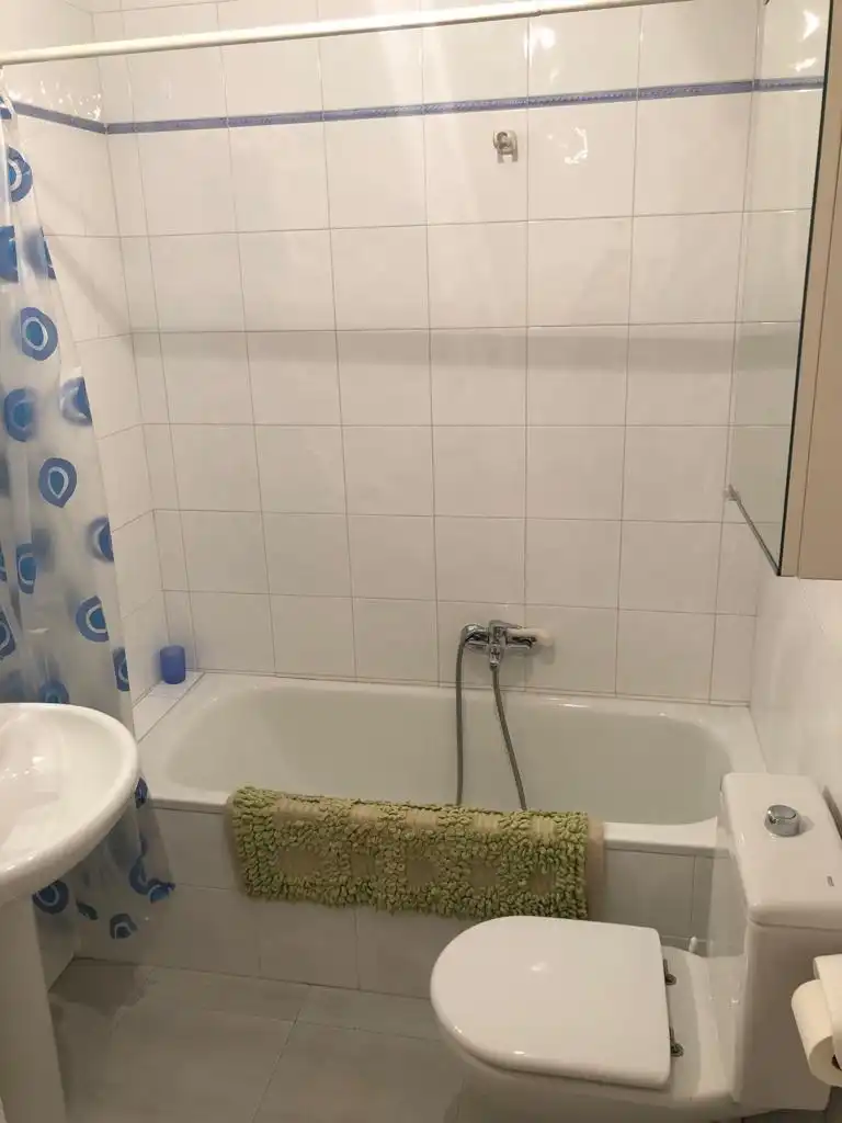 Badezimmer von Einfamilien-Reihenhaus zur Miete in Murcia mit Klimaanlage, Privatgarten und Abstellraum