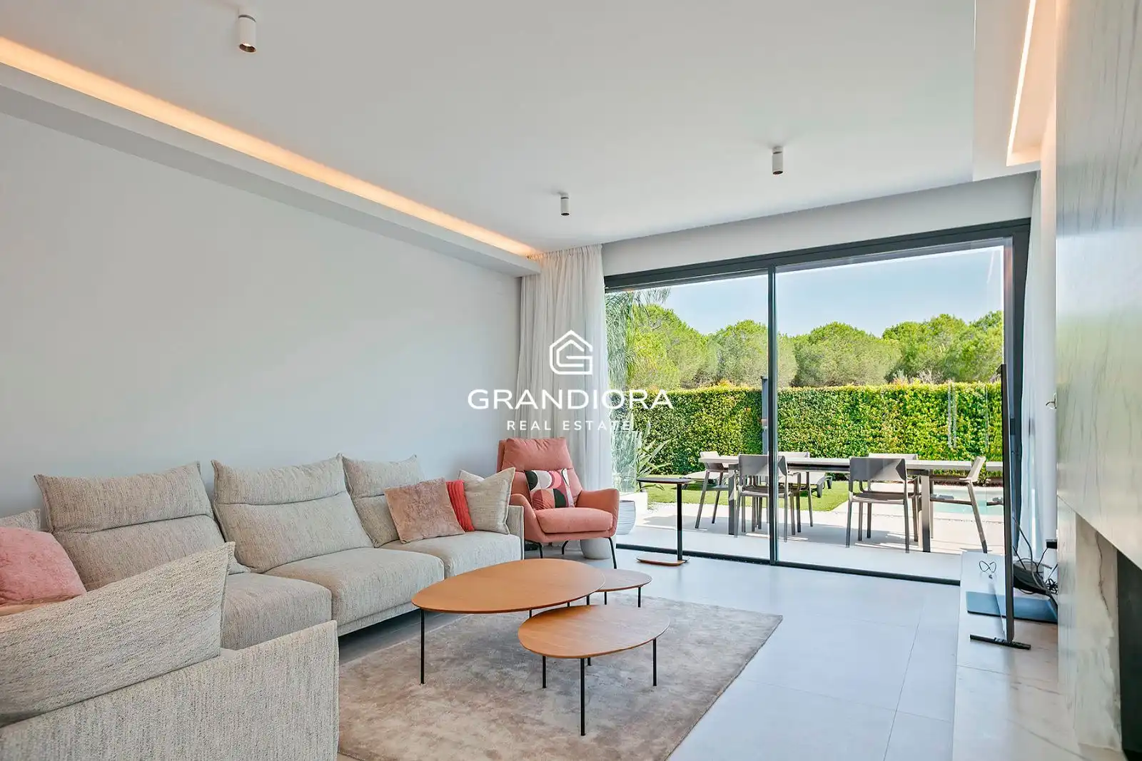 Sala d'estar de Casa o xalet en venda en Montgat amb Aire condicionat, Terrassa i Traster