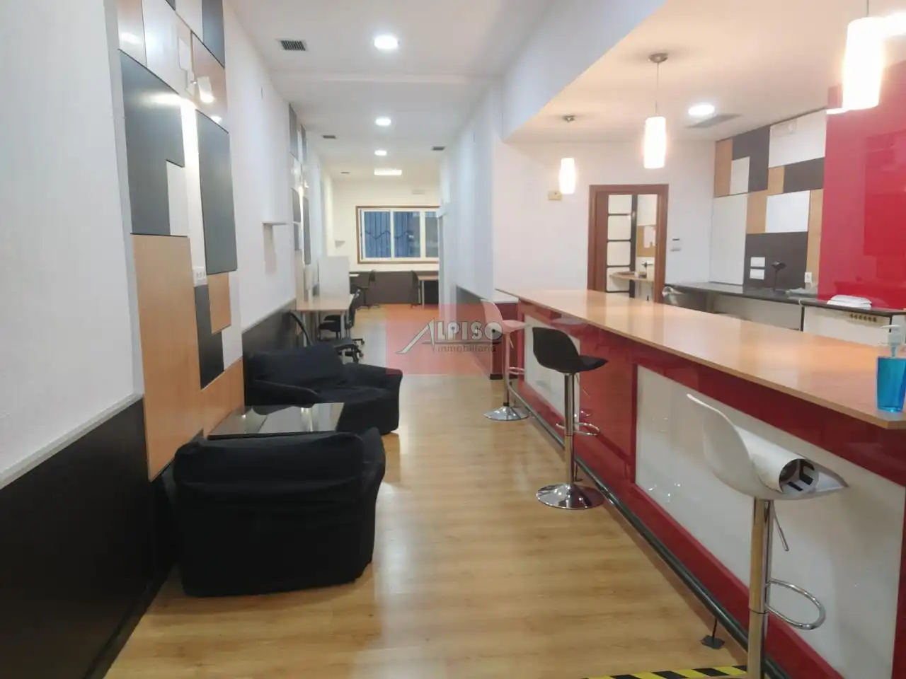 Local comercial de lloguer a Couto, imagen 2