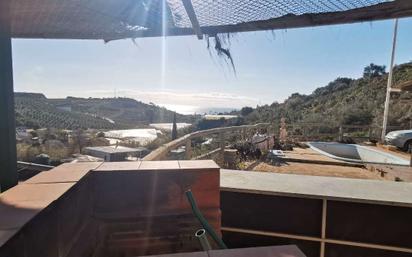 Vista exterior de Casa o xalet en venda en Vélez-Málaga amb Terrassa i Piscina