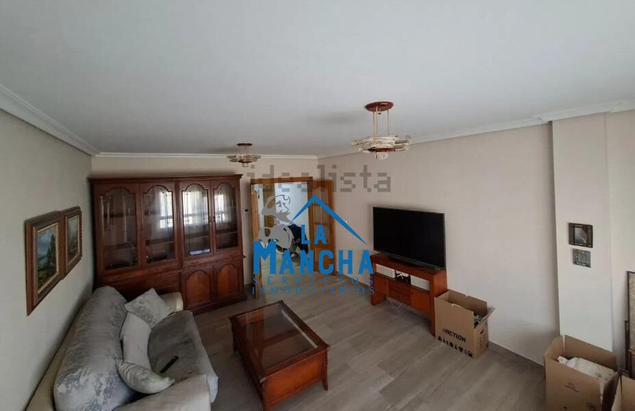 Sala d'estar de Pis en venda en  Albacete Capital amb Calefacció, Terrassa i Traster