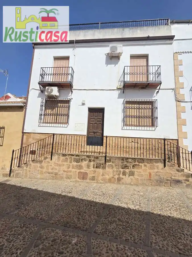 Casa amb terrassa en venda a La Cruz