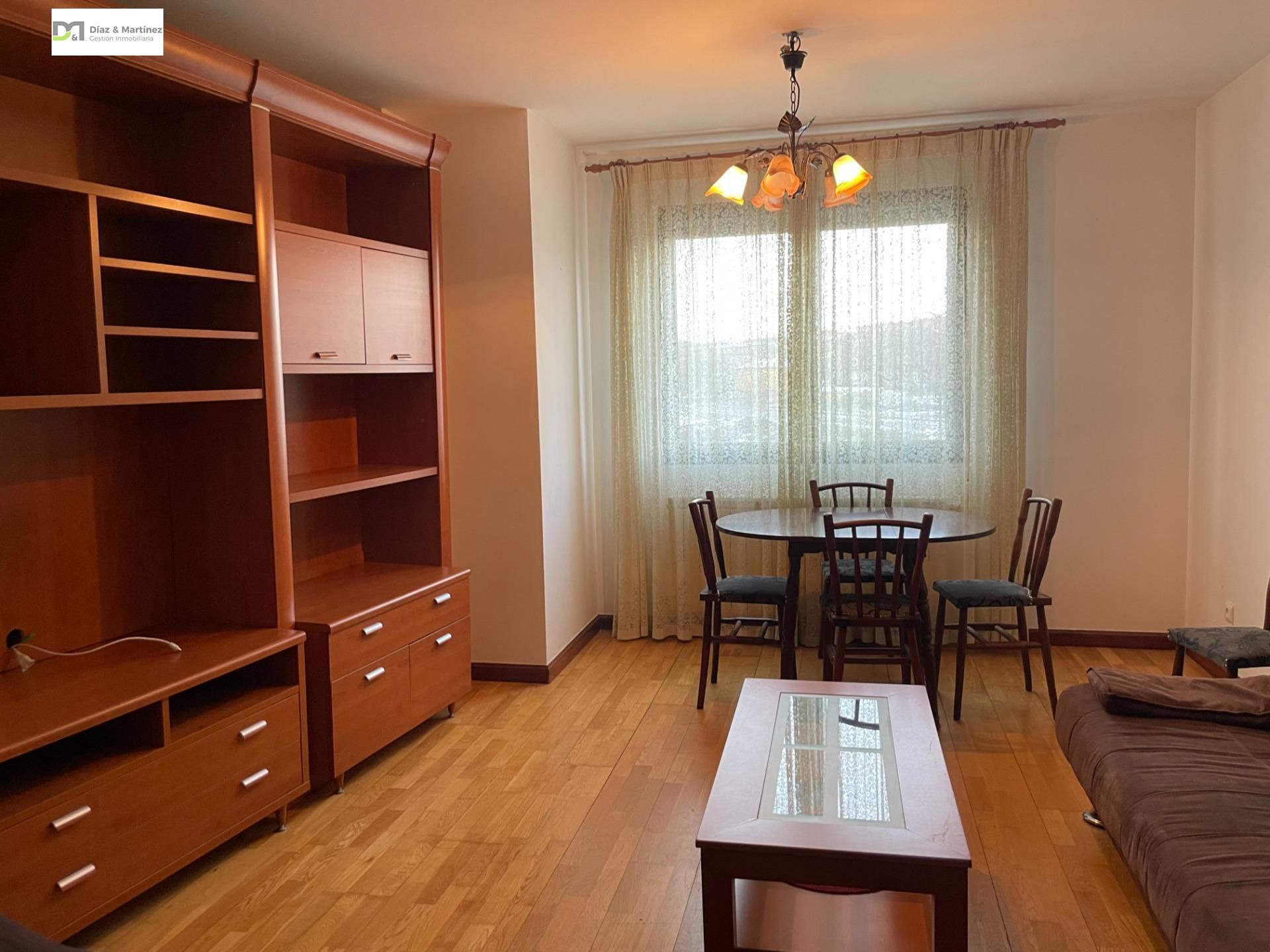 Sala d'estar de Apartament de lloguer en Villaquilambre amb Calefacció, Parquet i Terrassa