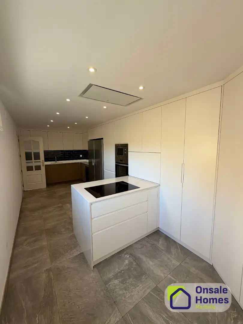 Cocina de Casa adosada en venta en Marbella con Aire acondicionado, Jardín privado y Terraza