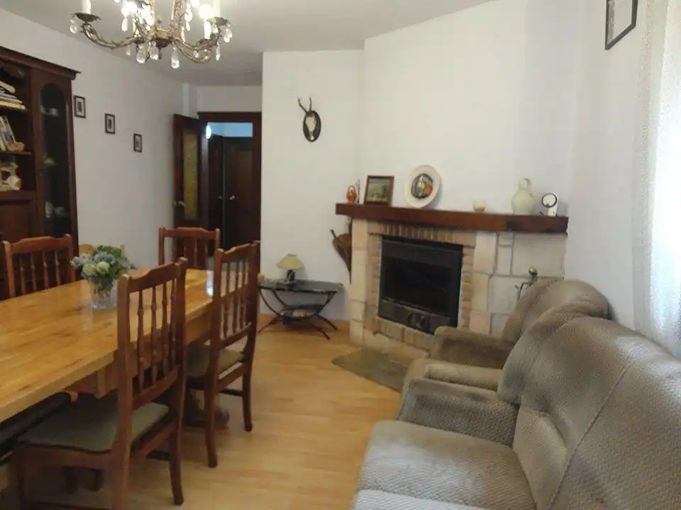 Sala d'estar de Casa o xalet en venda en Mambrillas de Lara amb Jardí privat