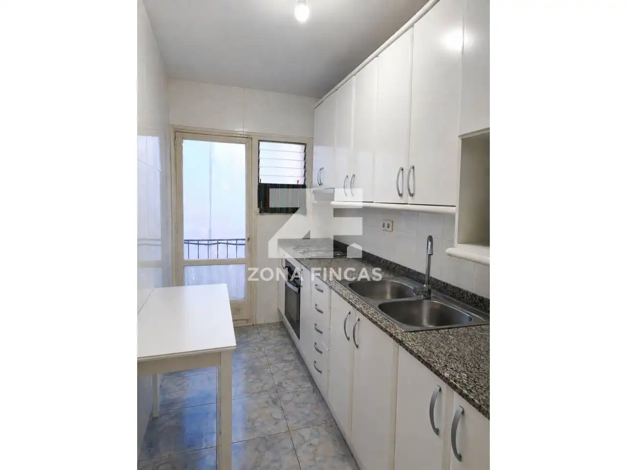Kitchen of Flat for sale in Badalona  with Balcony