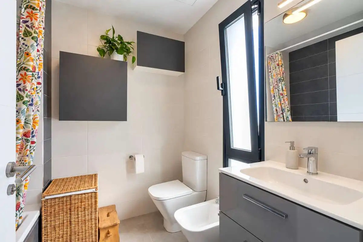Bathroom of Duplexes for sale in Costa Teguise