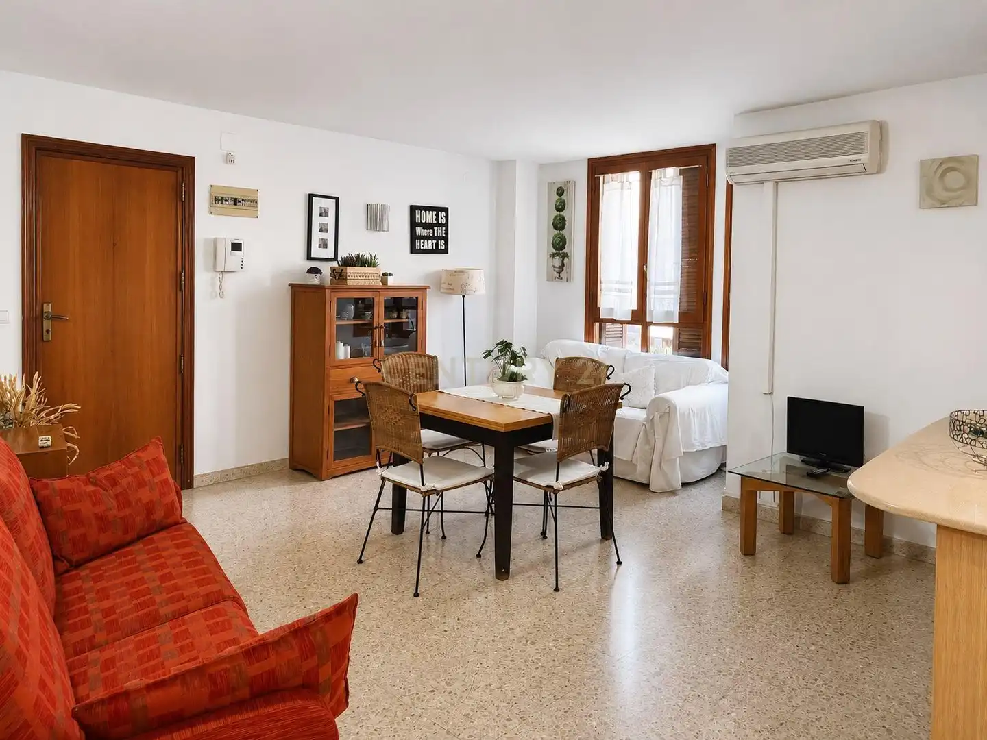 Sala d'estar de Apartament de lloguer en Valencia amb Aire condicionat