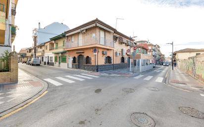 Vista exterior de Pis en venda en Maracena amb Calefacció, Terrassa i Balcó