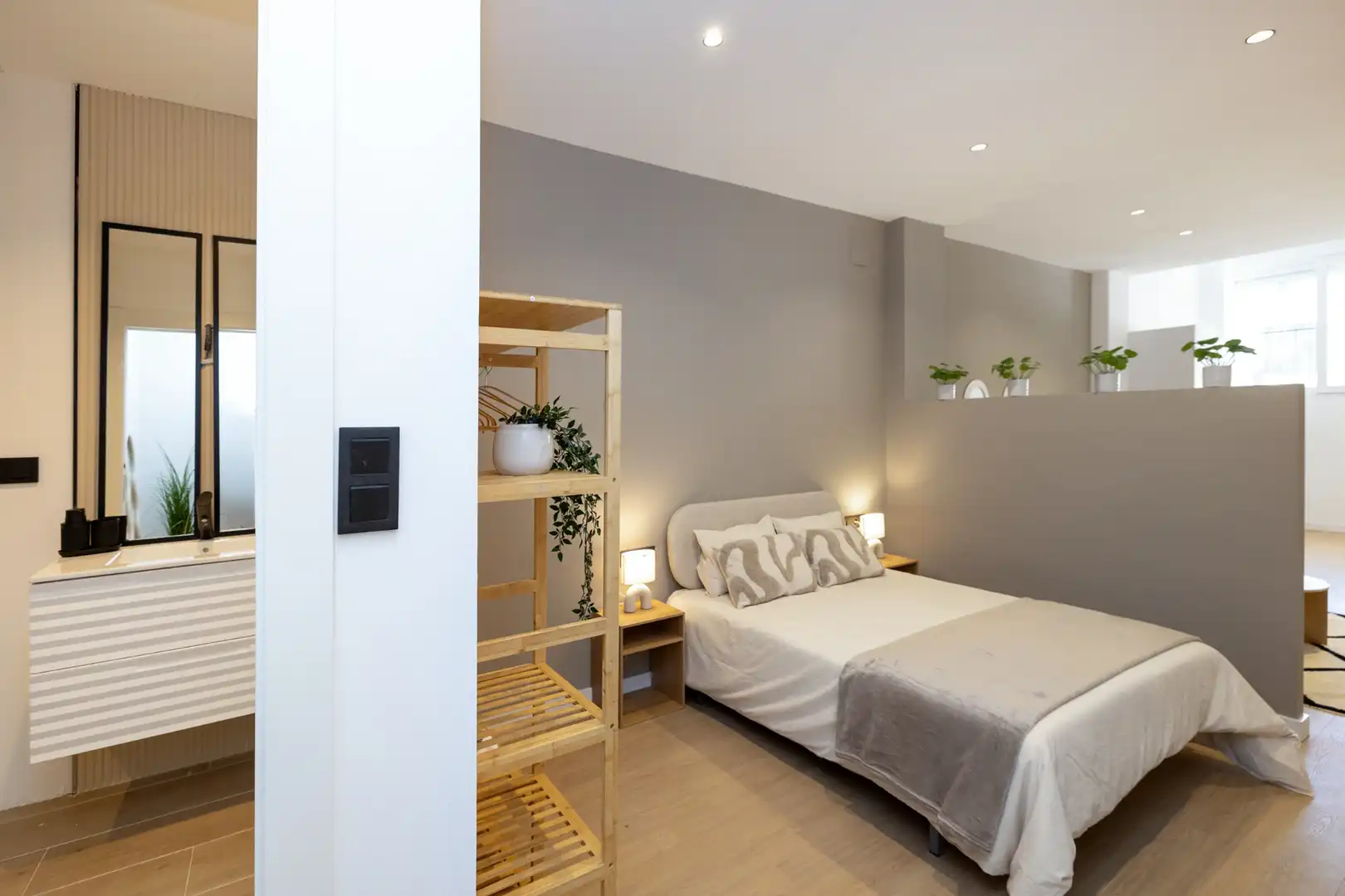 Schlafzimmer von Wohnungen zum Verkauf in Granada mit Klimaanlage, Parkett und Möbliert