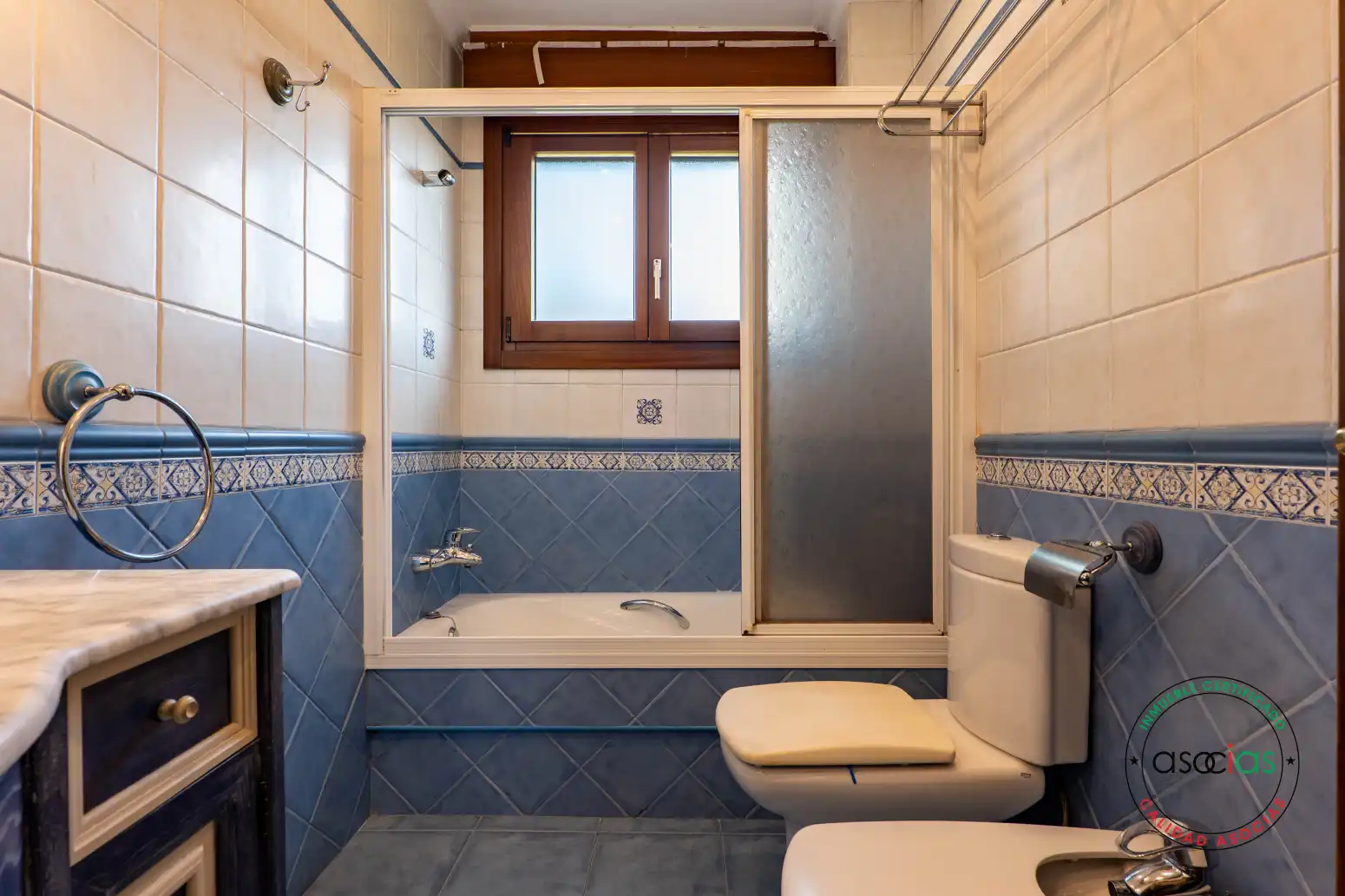 Baño de Casa o chalet en venta en Gijón  con Calefacción, Terraza y Trastero