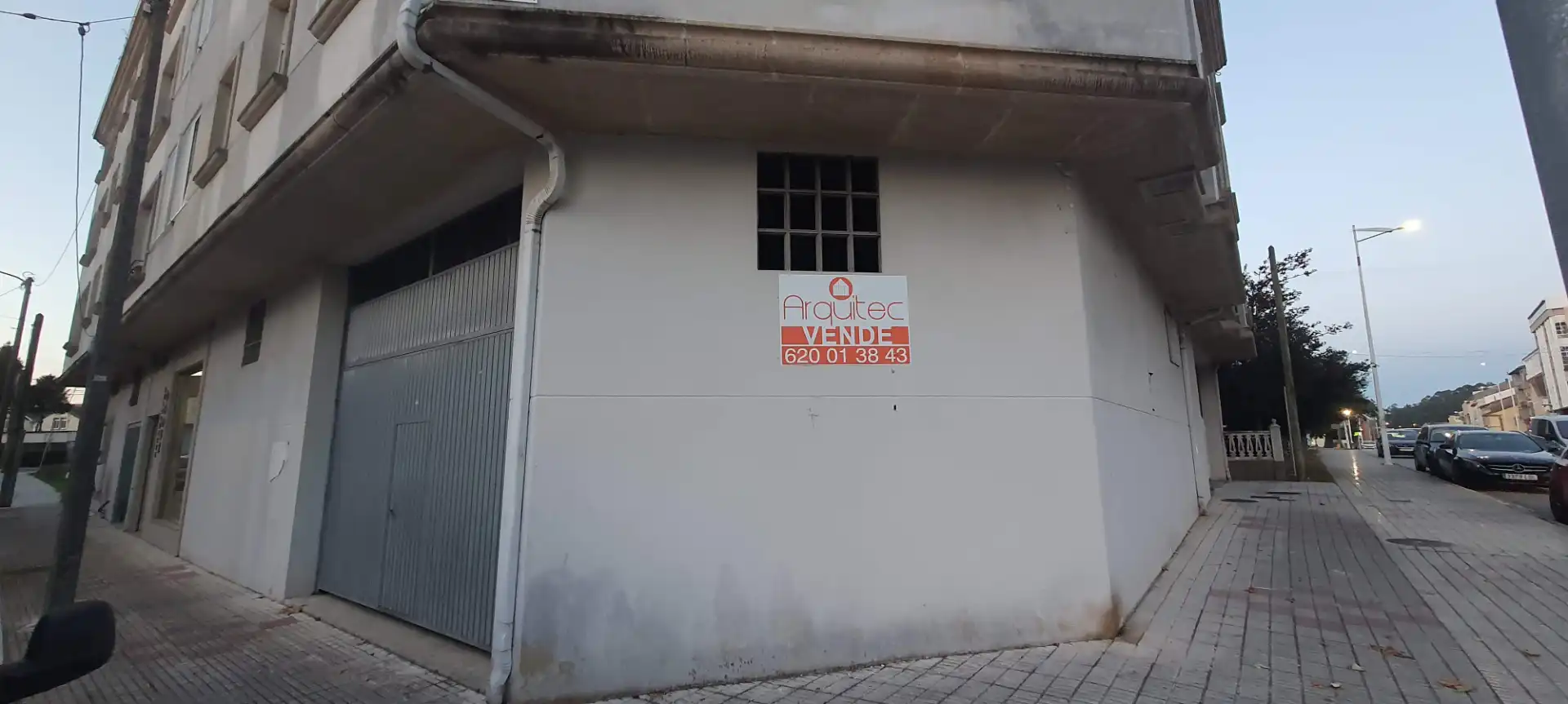 Local comercial en venda a Avenida Finisterre 21