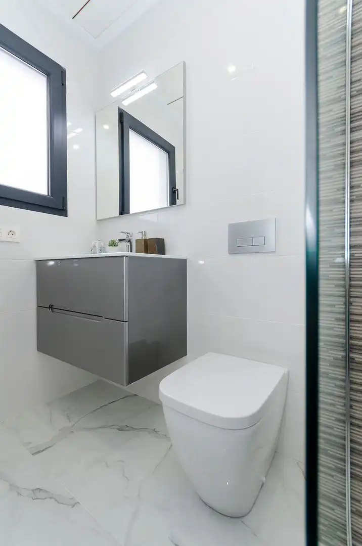 Baño de Casa o chalet en venta en Torrevieja con Aire acondicionado, Jardín privado y Terraza