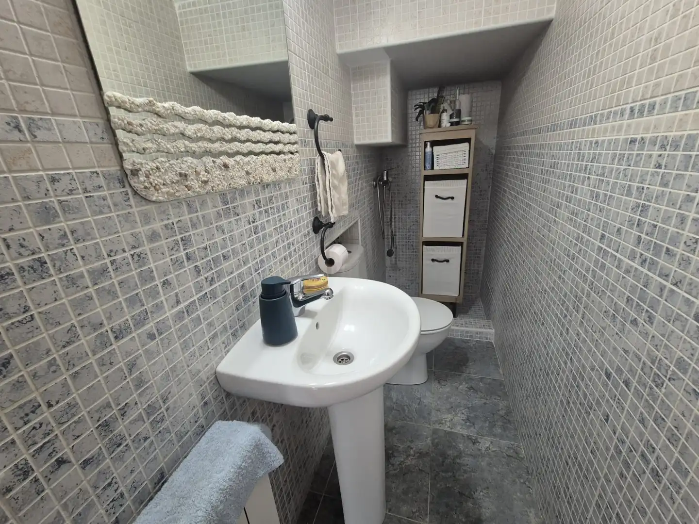 Badezimmer von Haus oder Chalet zum Verkauf in Roda de Berà mit Heizung, Privatgarten und Terrasse