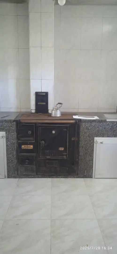 Kitchen of Houses for sale in Ourense Capital   with Heating and Storage room
