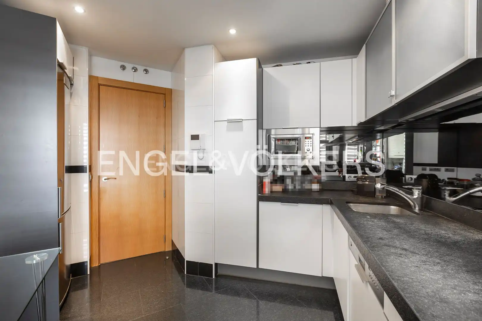 Kitchen of Apartments for sale in Madrid  with Air Conditioner, Heating and Parquet flooring