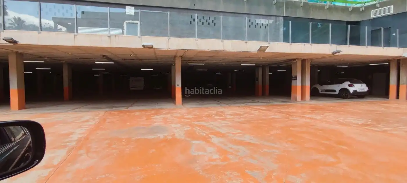 Parkplatz zur Miete in Avenida del Rocío 5, imagen 3