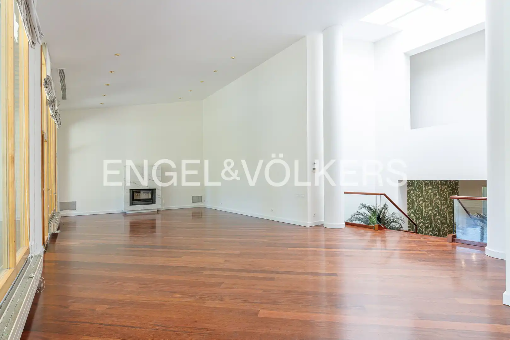 Sala d'estar de Casa o xalet de lloguer en Pozuelo de Alarcón amb Aire condicionat, Calefacció i Jardí privat