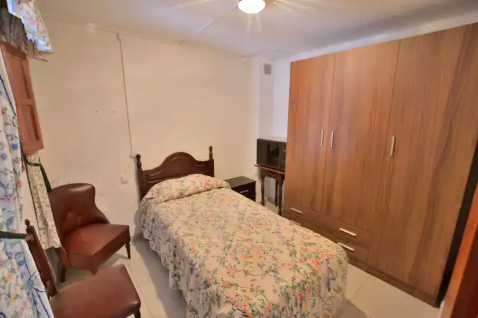 Reihenhaus mit Terrasse zum Verkauf in Calle Antonio Ordóñez 75, imagen 10
