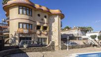 Vista exterior de Casa o xalet en venda en Sant Boi de Llobregat amb Aire condicionat, Calefacció i Jardí privat