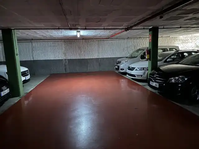 Aparcamiento con ascensor en venta en Sant Andreu, imagen 3