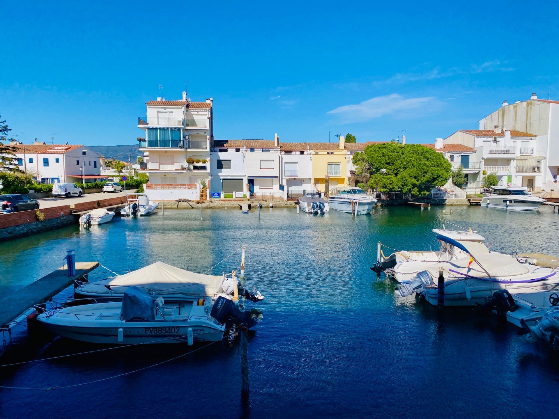 Vista exterior de Apartament de lloguer en Empuriabrava amb Aire condicionat