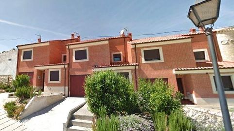 SE VENDE casa adosada OKUPA en C Castillo 18 de Fuentes de V, imatge 3