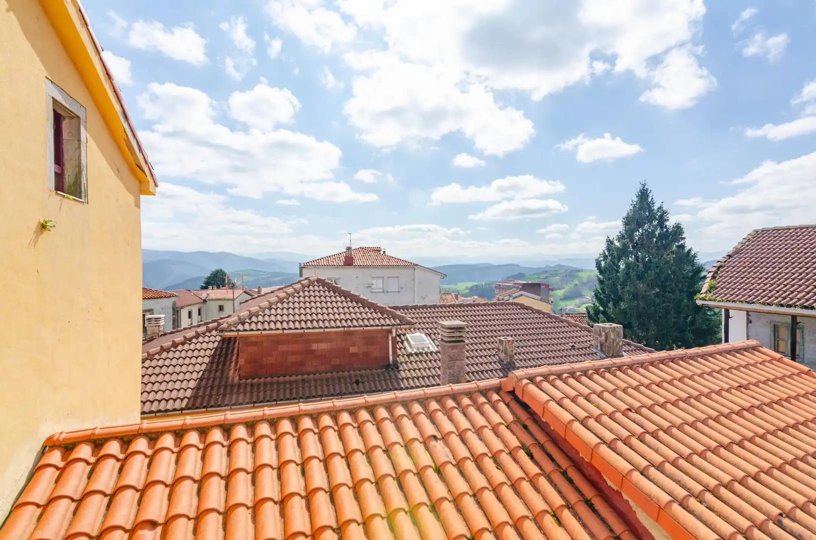 Casa adosada en venta en CIMADEVILLA, 28, Tineo