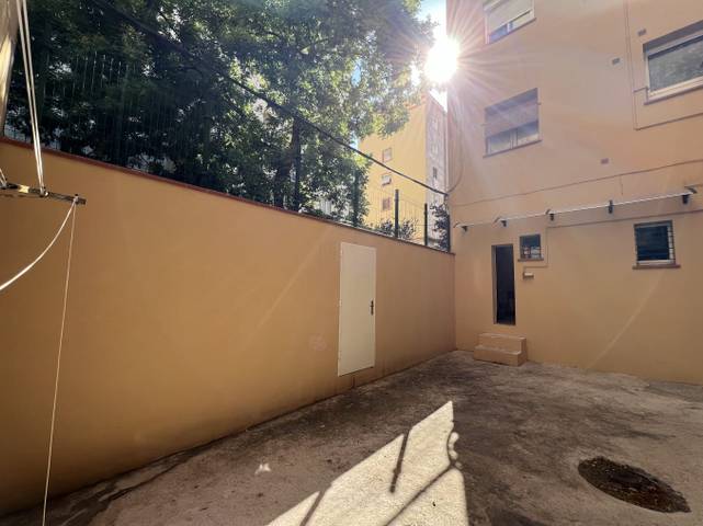 Local comercial en Venta en Carrer de Cubelles en Vilapicina i la Torre Llobeta