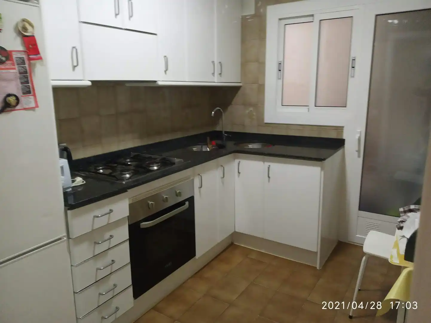Küche von Wohnung zur untervermieten in L'Hospitalet de Llobregat mit Heizung, Möbliert und Waschmaschine